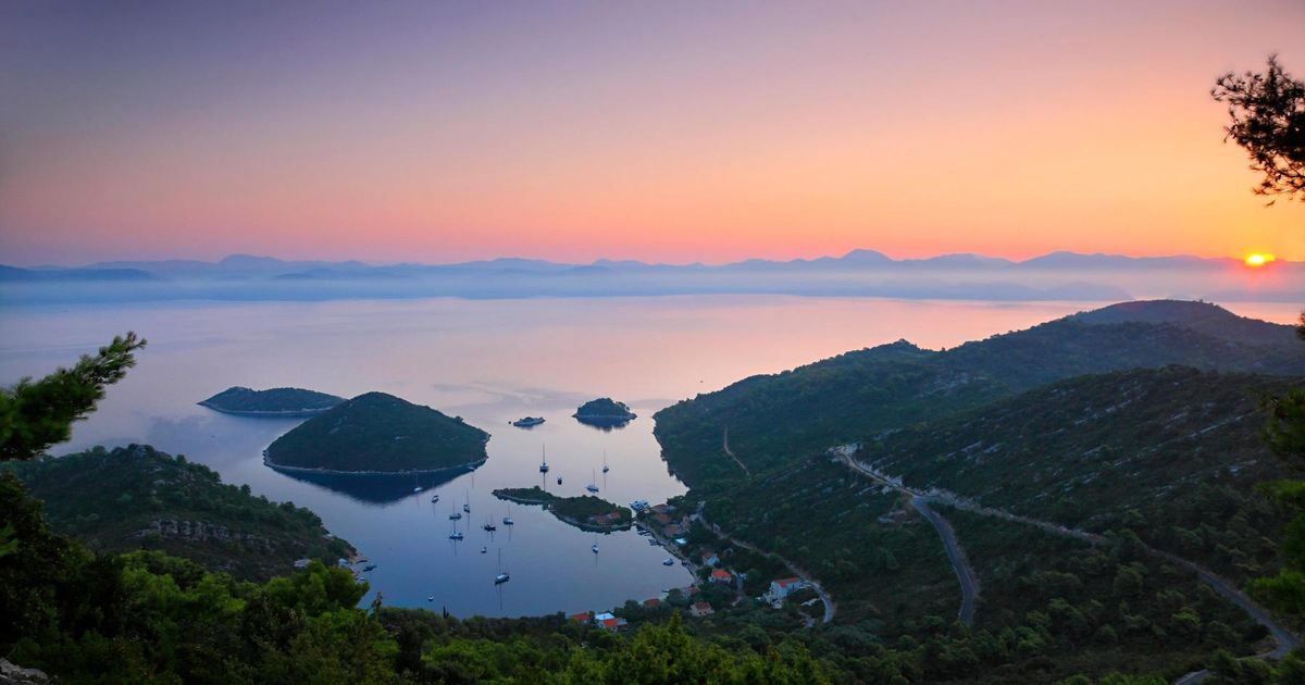 Za Vse Ki Elite Dopust Pre Iveti V Naravi To Je Najbolj Zelen Otok