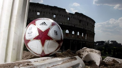 Adidas razkril uradno žogo za finale Lige prvakov