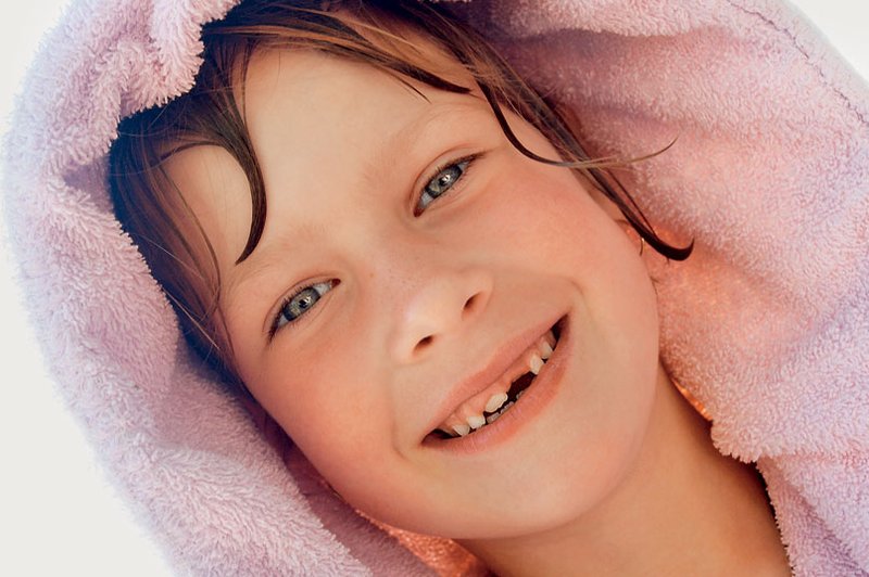 Kaj storiti, ko si otrok izbije zob? (foto: Shutterstock.com)