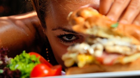 Kako nadzorovati hrepenenje po hrani?
