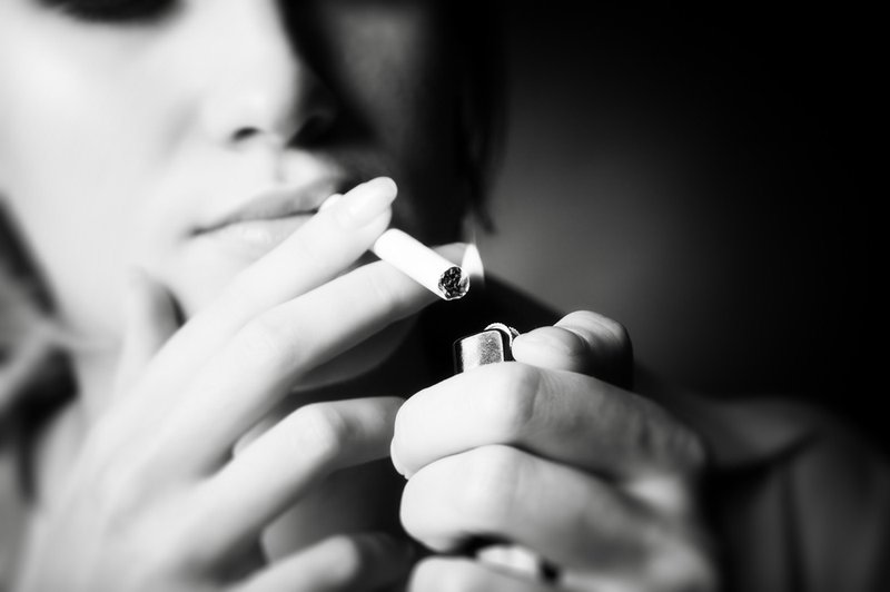 Ženske in kajenje - kako vam lahko kajenje škoduje? (foto: Shutterstock.com)