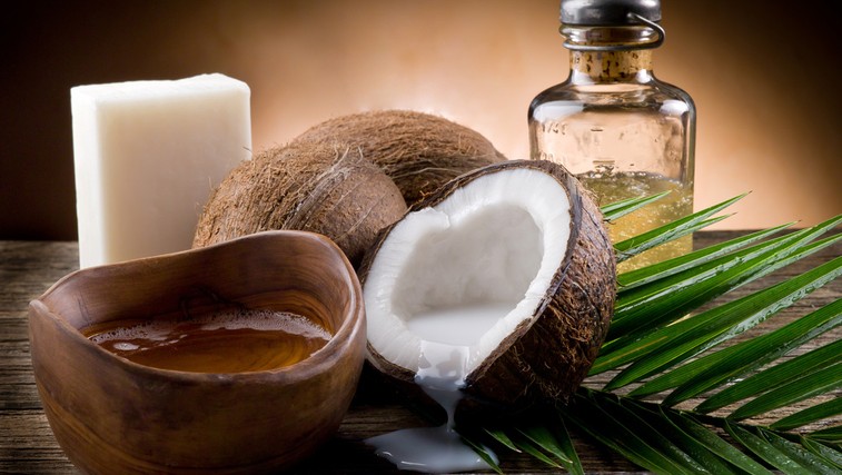 Doma narejena zobna pasta iz kokosovega olja (foto: Shutterstock.com)