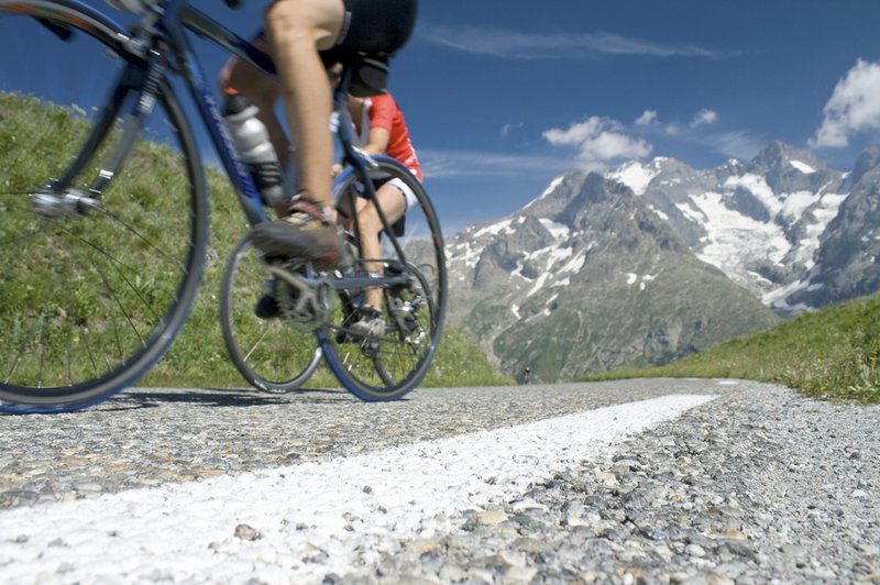 Kako vpliva kolesarjenje na porabo maščob? (foto: Shutterstock.com)