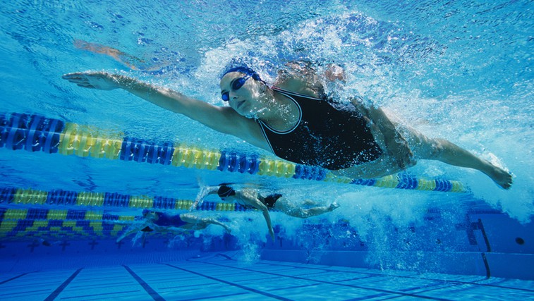 Plavanje za zdrave sklepe (foto: Shutterstock.com)
