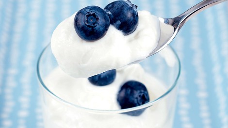 6 razlogov, zakaj je jogurt super zdrava hrana