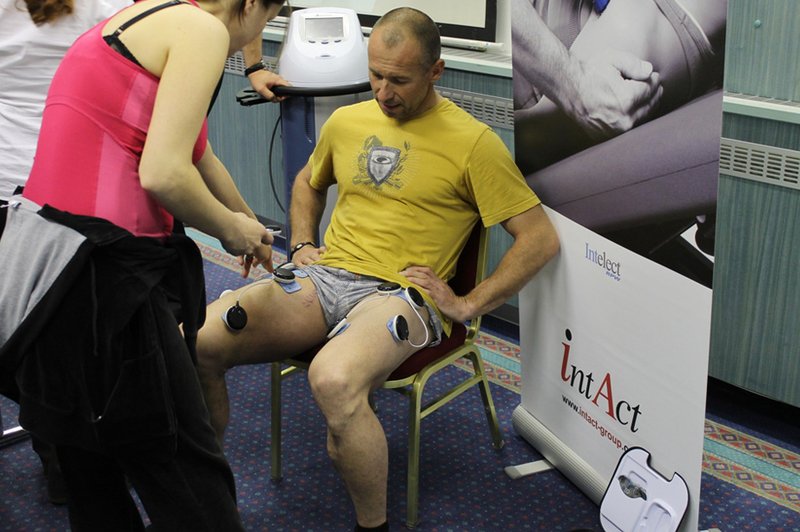 Elektrostimulacija mišic za tekače (foto: intact.si)