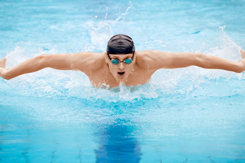 Plavanje namesto teka (foto: Shutterstock.com)