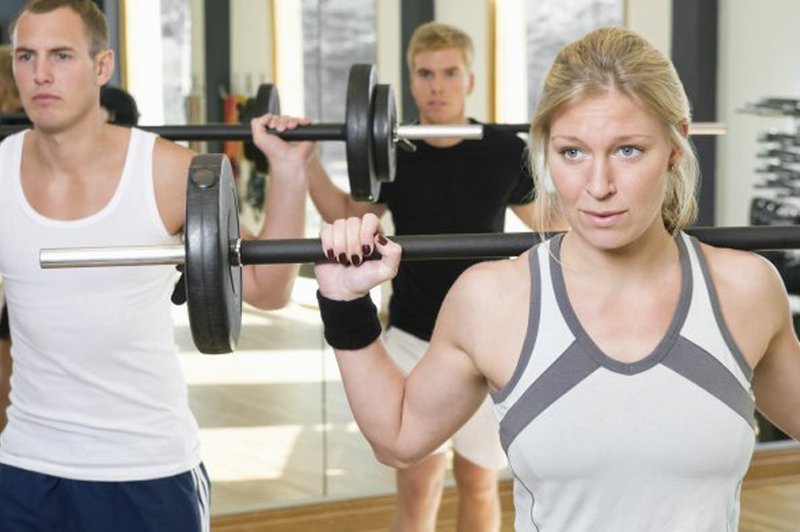 Trening za moč pospeši porabo maščobe (foto: Profimedia)