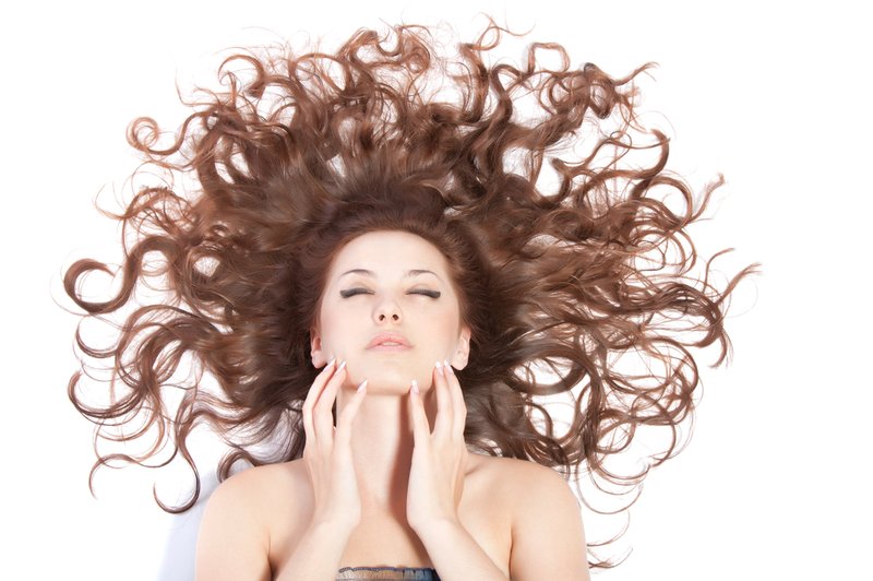 Masaža lasišča preprečuje prhljaj in izpadanje (foto: Shutterstock.com)