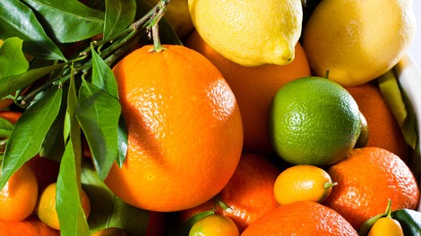 Koliko vitamina C v resnici potrebujemo?