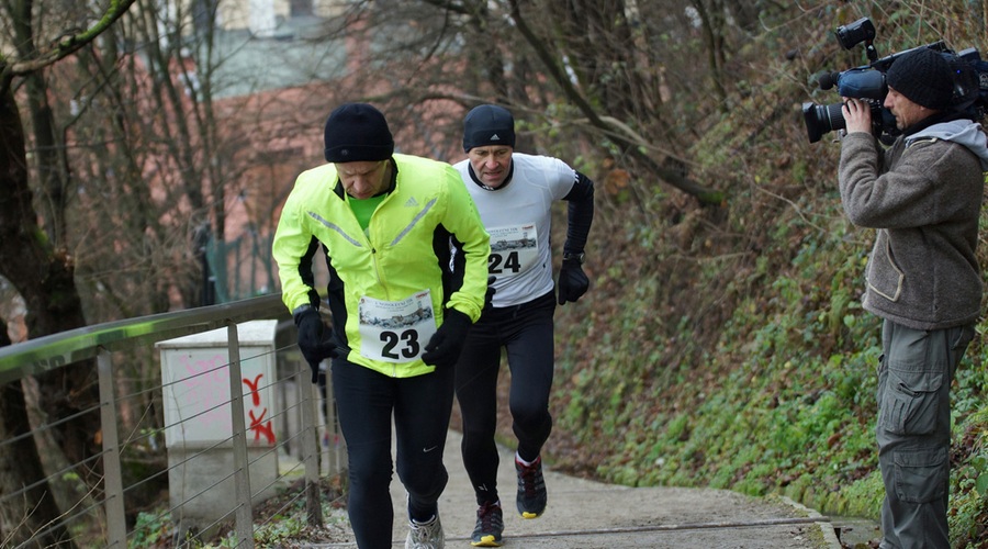 Foto utrinki s 1. novoletnega teka na Ljubljanski grad (foto: Damjan K.)