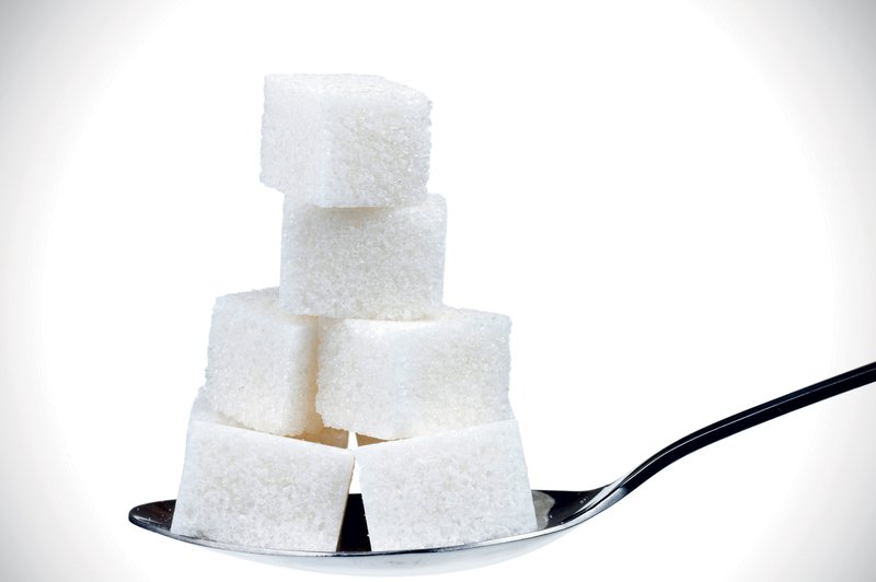 Pet žličk sladkorja dnevno (foto: Shutterstock)