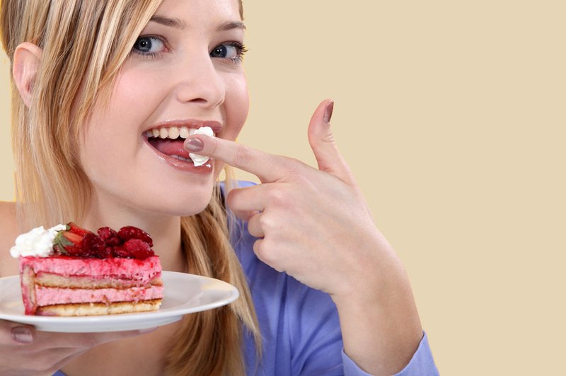 Kaj se skriva za nenadno željo po sladkem in slanem (foto: Shutterstock.com)