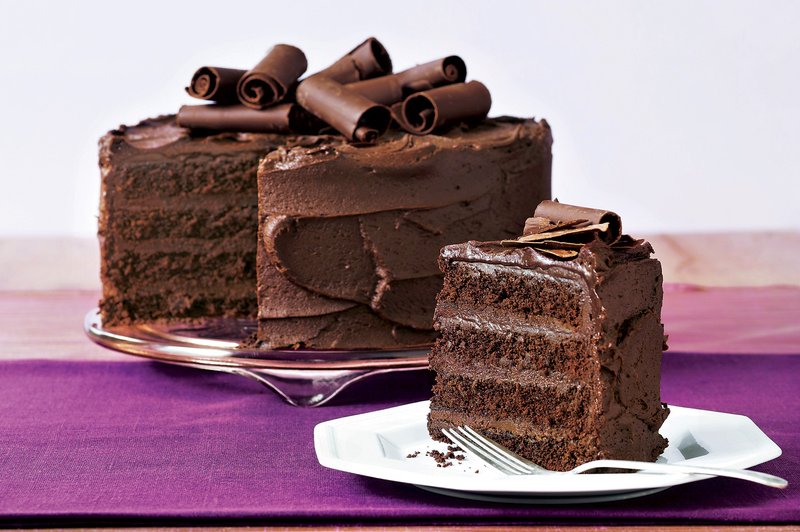 Recept za čokoladno torto s kremo iz temne čokolade (foto: Lisa)