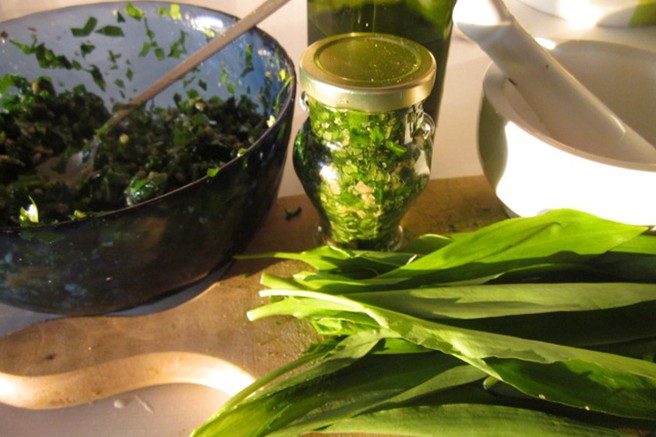 Preprost recept za čemažev pesto
