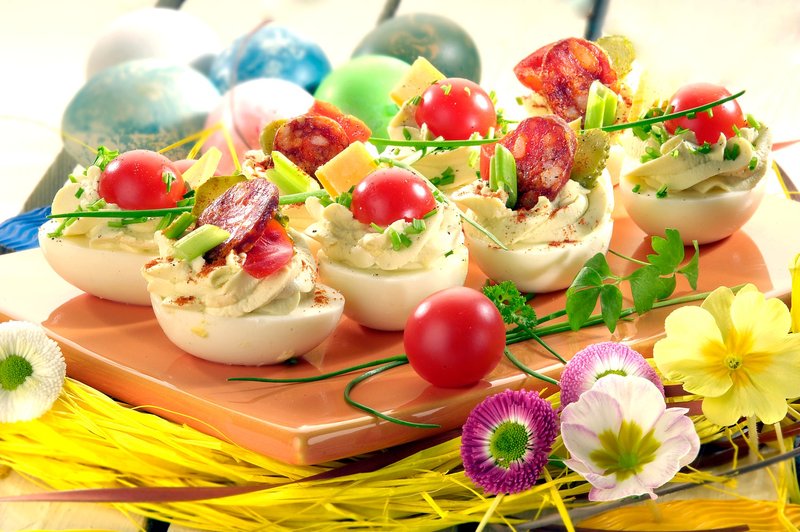 Recept: Polnjena jajčka - s fino zeliščno kremo (foto: Profimedia)