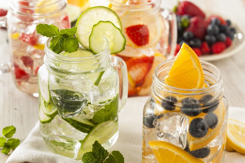 Doma pripravljene vode z okusom - 16 odličnih receptov (foto: Shutterstock.com)