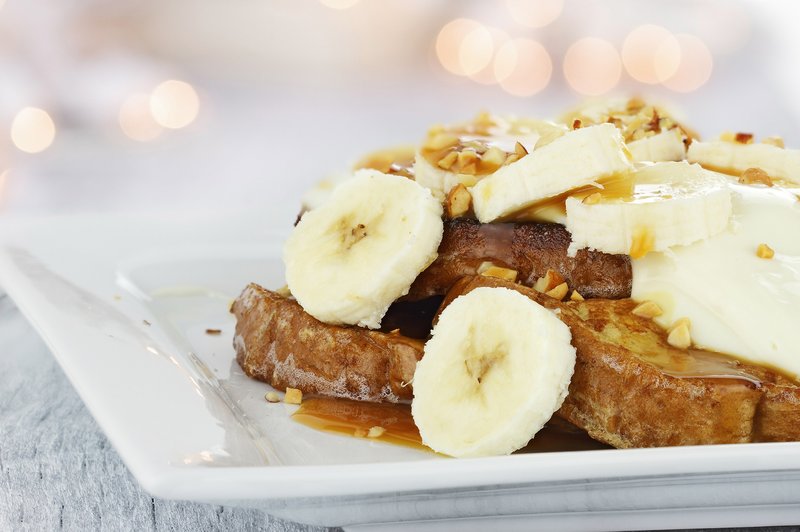 Recept: Toast z mandljevim maslom in banano (foto: Shutterstock.com)