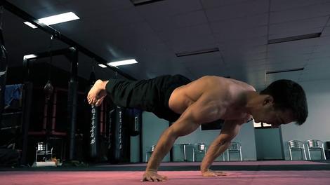 Trening avstralskega breakdance plesalca je trening za superheroje