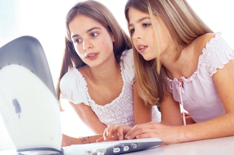 Omejite otrokov čas na spletu (foto: Shutterstock.com)