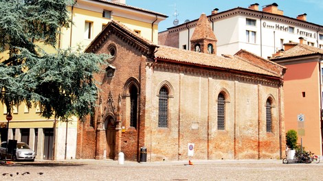 Ferrara – mesto, ki živi za starim renesančnim zidom