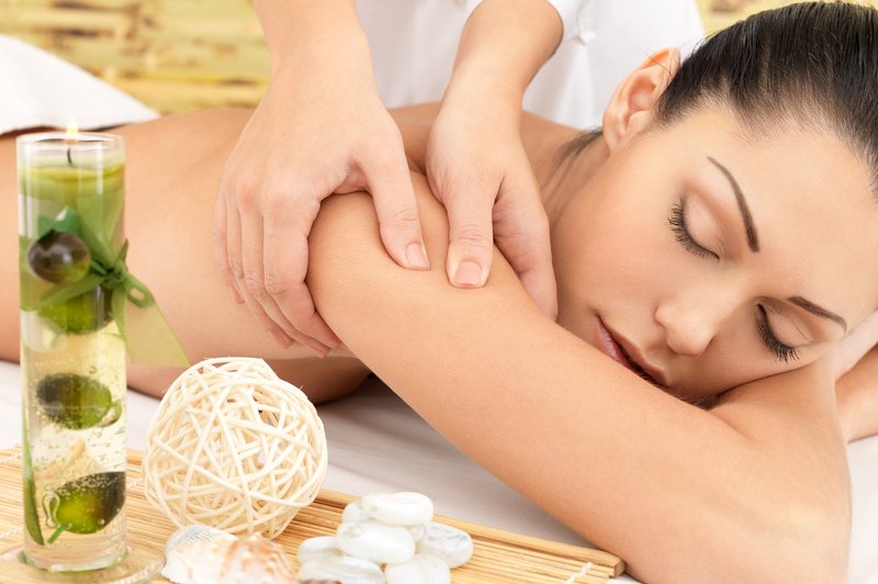 Zdravljenje z masažami (foto: Shutterstock.com)