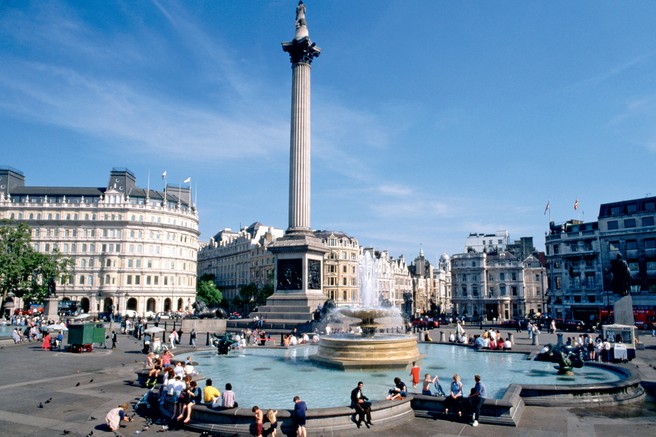 Na trgu Trafalgar v Londonu brez kajenja
