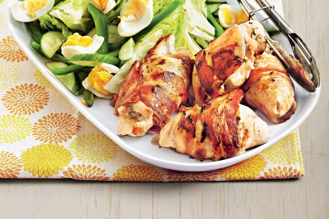 Piščančji zvitki v hrustljavem plaščku iz slanine