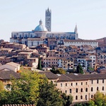 Siena je mesto v italijanski deželi Toskani. V mestu živi približno 55.000 prebivalcev. (foto: Tina Lucu)