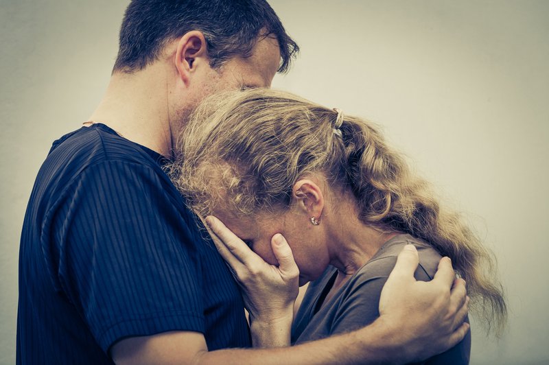 Ali obstaja razlika med 'odpustiti' in 'oprostiti'? (foto: Shutterstock.com)