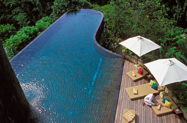 Viseči vrtovi Ubud, Bali, Indonezija Hanging Gardens Ubud Hotel & Resort je zatočišče za vse, ki iščejo mir in spokojnost. …