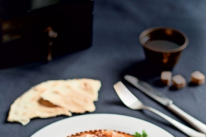 Piščanec v smetanovi omaki z oreščki