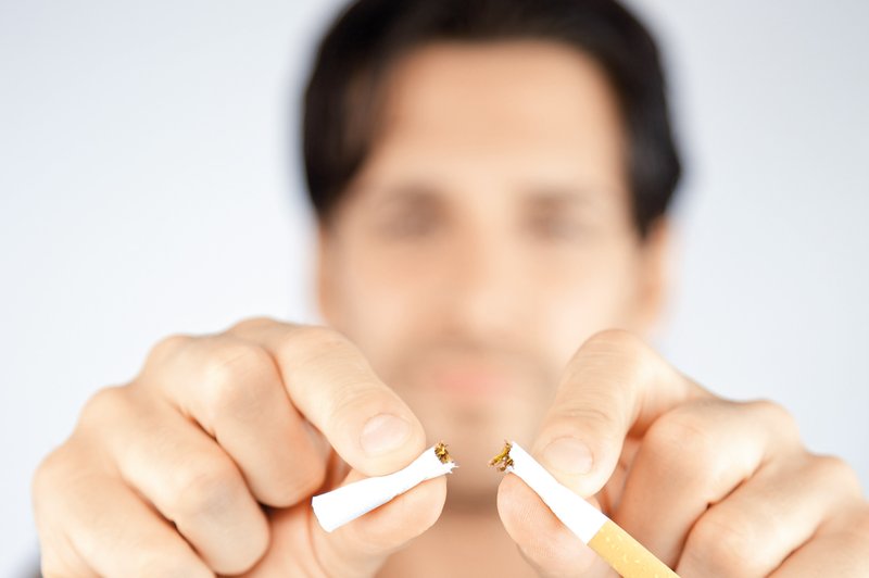 Krvne preiskave naj bi olajšale odvajanje od nikotina (foto: Shutterstock)