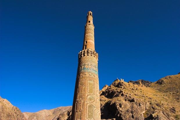 Minaret Jam, provinca Gor, zahodni Afganistan. Minaret je v dolini ob reki Harirud ter je obkrožen visokimi gorami. Včasih je …