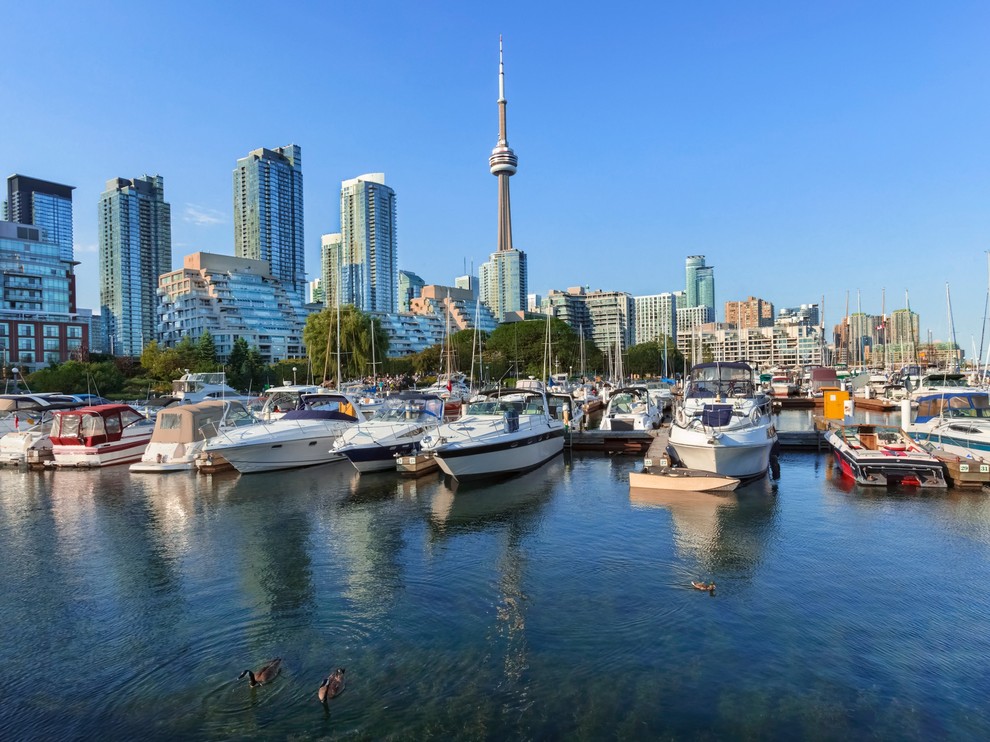 CN, Toronto, Kanada. CN (Canadian National) velja za simbol mesta Toronto, prav tako velja za eno najbolj prepoznavnih turističnih točk …