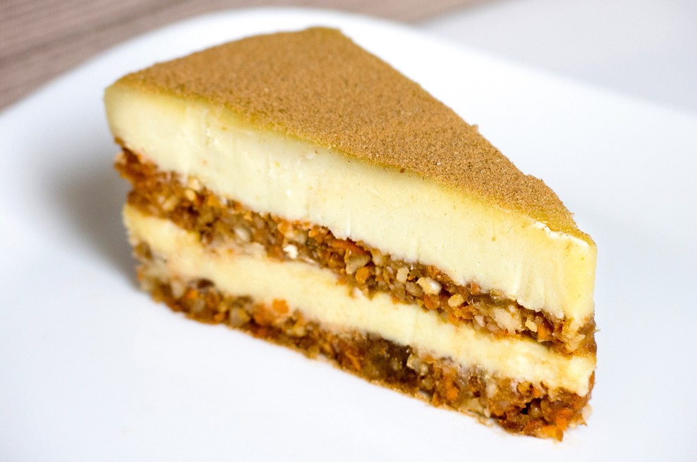 Kremna korenčkova torta (foto: Arhiv  Presno.si)