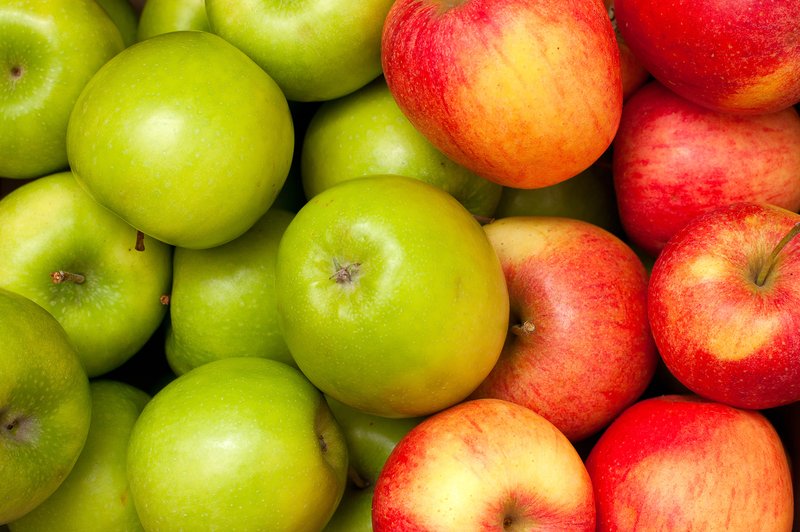 Kaj je bolj zdravo: rdeče ali zeleno jabolko? (foto: Shutterstock.com)