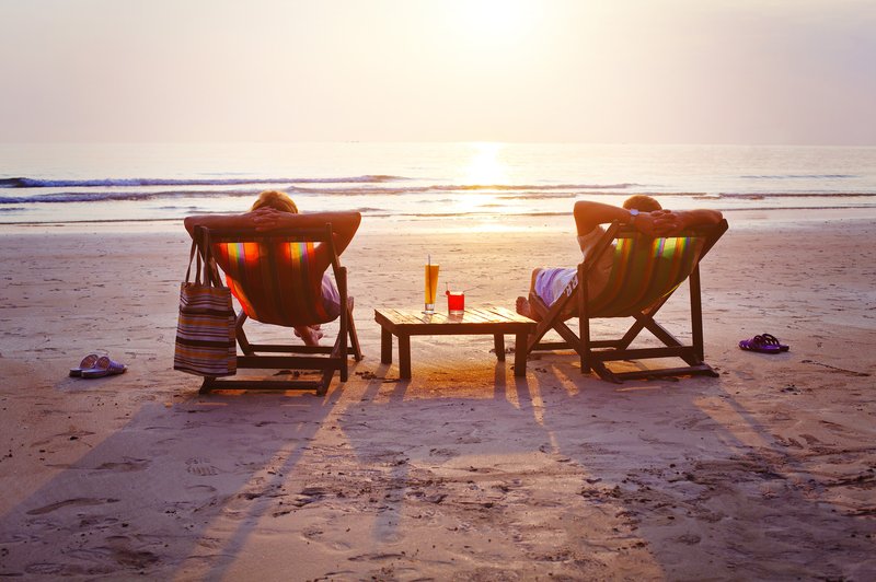 Kako lahko poležavanje na plaži pripomore pri izgubi odvečnih kilogramov? (foto: Shutterstock.com)