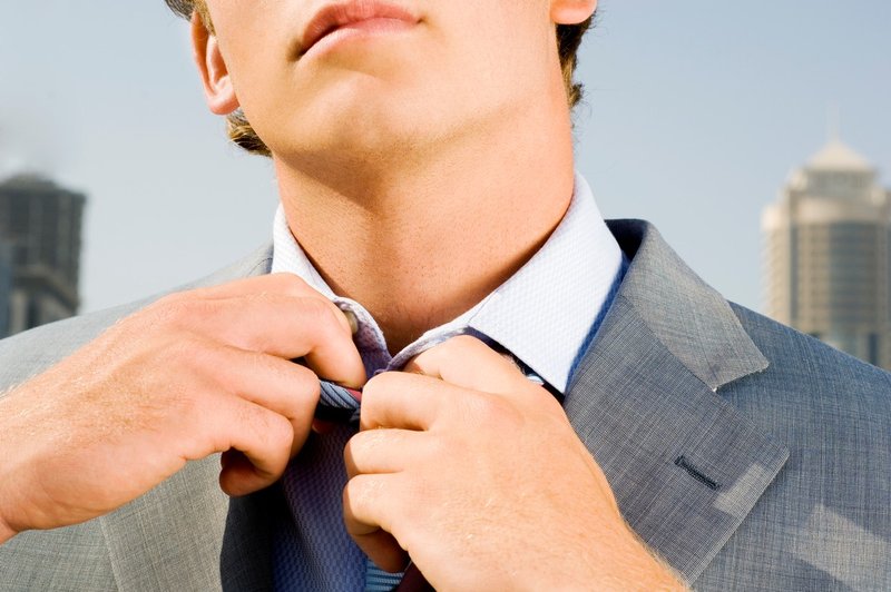 Kako tesno nosite kravato? (foto: Profimedia)