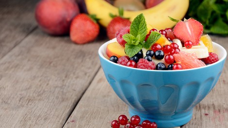 Katero sadje in zelenjavo uvrstiti na poletni jedilnik?