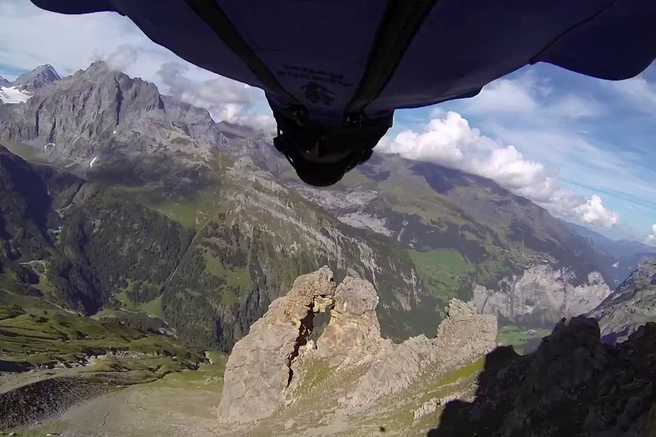 Kot nit skozi šivankino uho ...