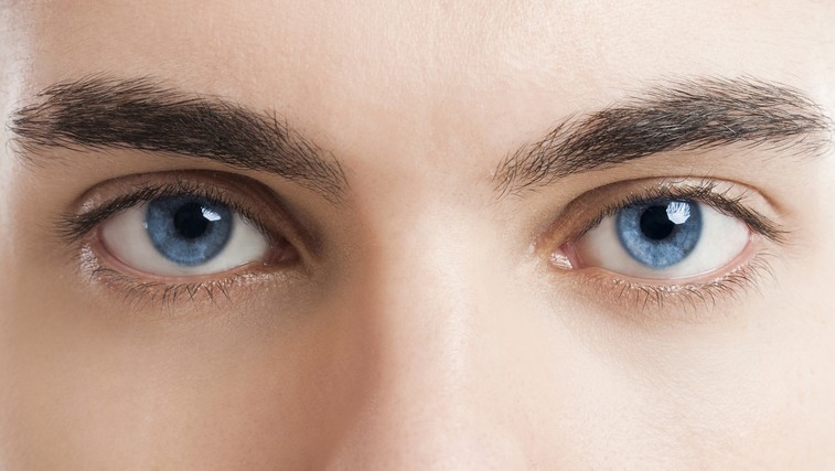 Genetiki odkrili, da so ljudje z določeno barvo oči bolj nagnjeni k alkoholizmu (foto: Shutterstock.com)