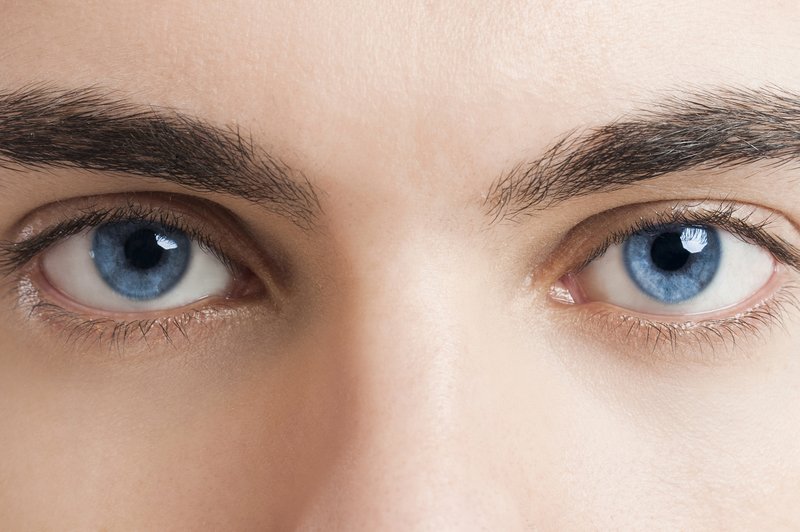 Genetiki odkrili, da so ljudje z določeno barvo oči bolj nagnjeni k alkoholizmu (foto: Shutterstock.com)