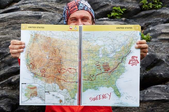 FOTO: V sandalih in bos je pretekel celo Ameriko