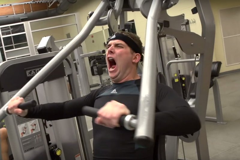 VIDEO: So vam kaj znani ti fitnes stereotipi? (foto: YouTube |  Dude Perfect PrtScr)