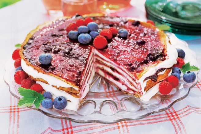 Čisto preprosta in zelo poceni: Torta v slojih z jagodičjem