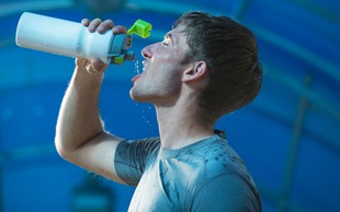 To se lahko zgodi, če po zelo intenzivnem treningu pijete vodo!
