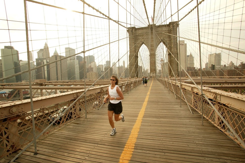 Brooklynski most Znameniti most, ki združuje predel Manhattan in Brooklyn ponuja zares zanimivo perspektivo na mesto, pod njim pa teče …