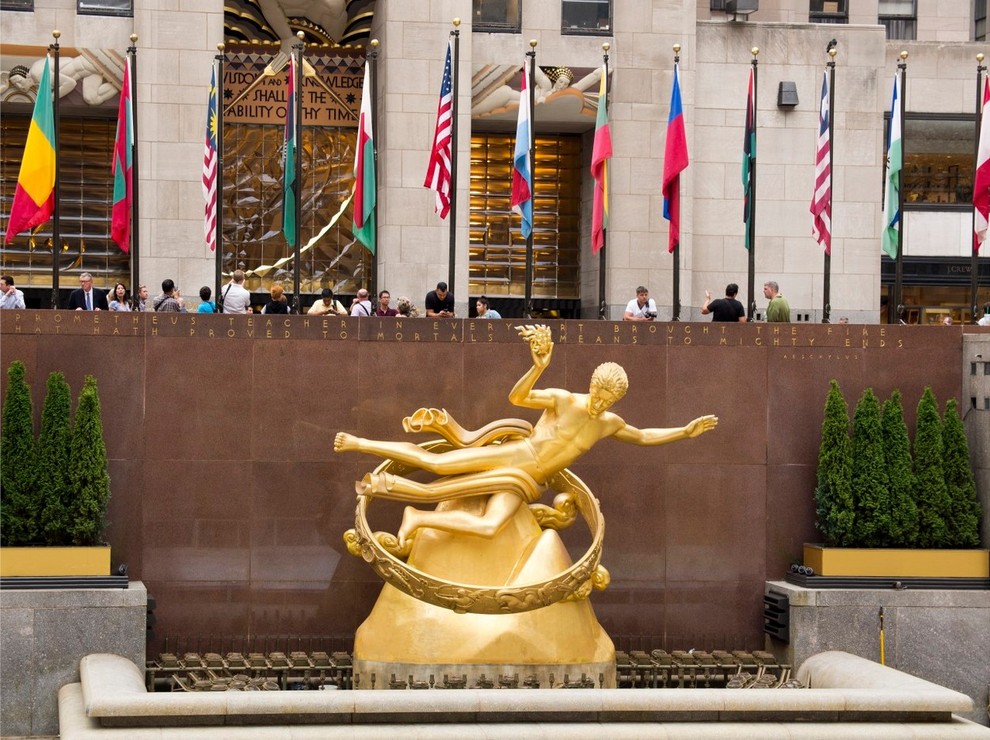 Rockefeller center Zasnovana je z klasičnem art deco slogu in je ena najbolj prepoznavnih stavb v Velikem Jabolku, ki se …