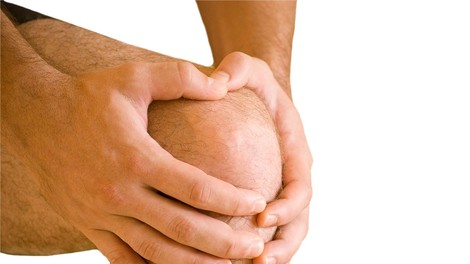 Usodna poškodba kolena? Bolečin se lahko znebite!